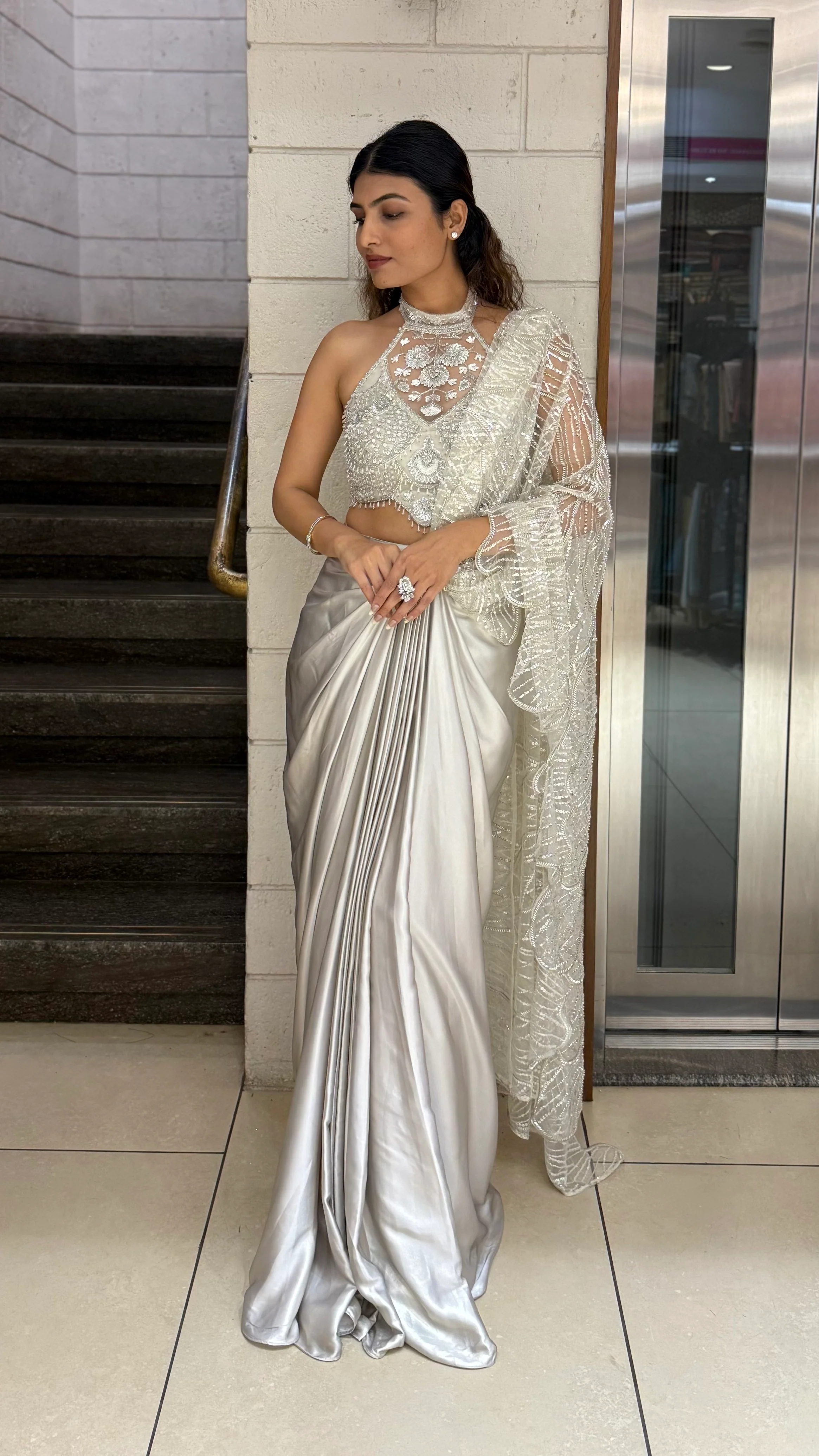 Pearl Silver Designer Ready-to-Wear Saree with Embroidered Halter Blouse - Image 4