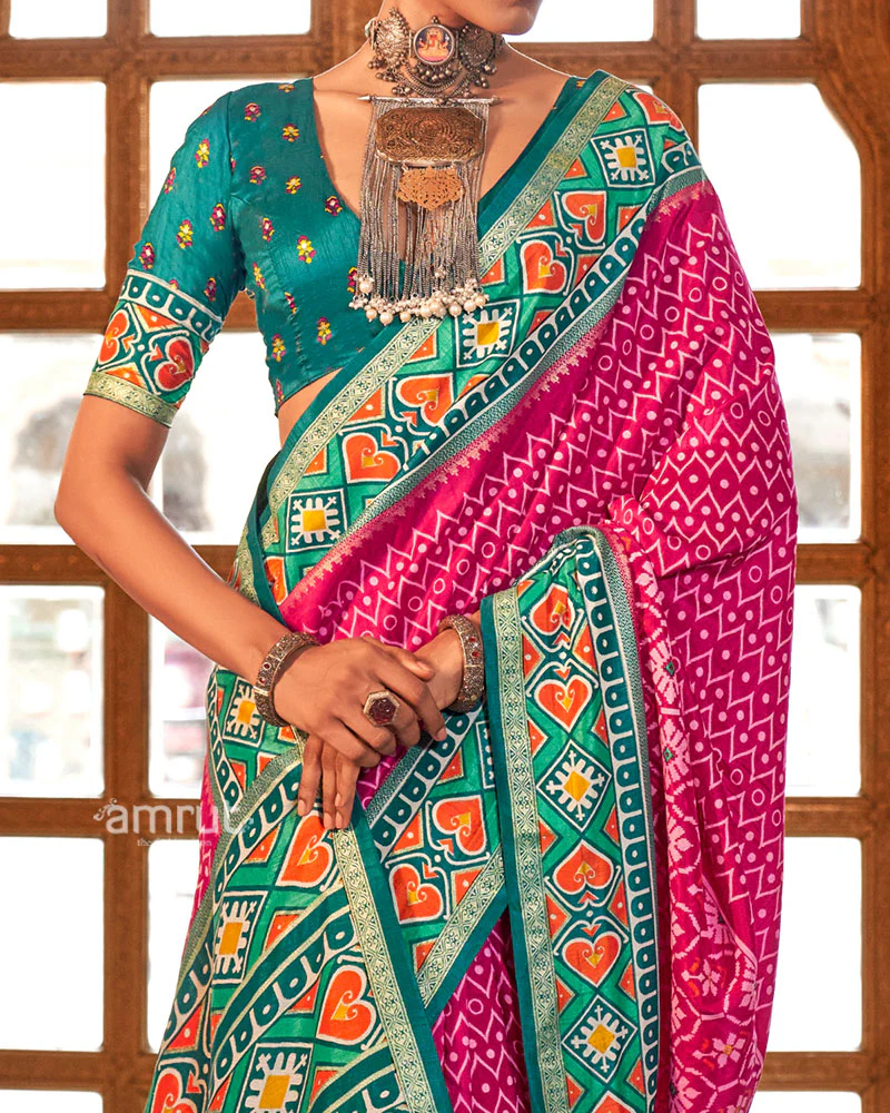 Pink Patola Printed Silk Saree with Unstitched Blouse - Image 3