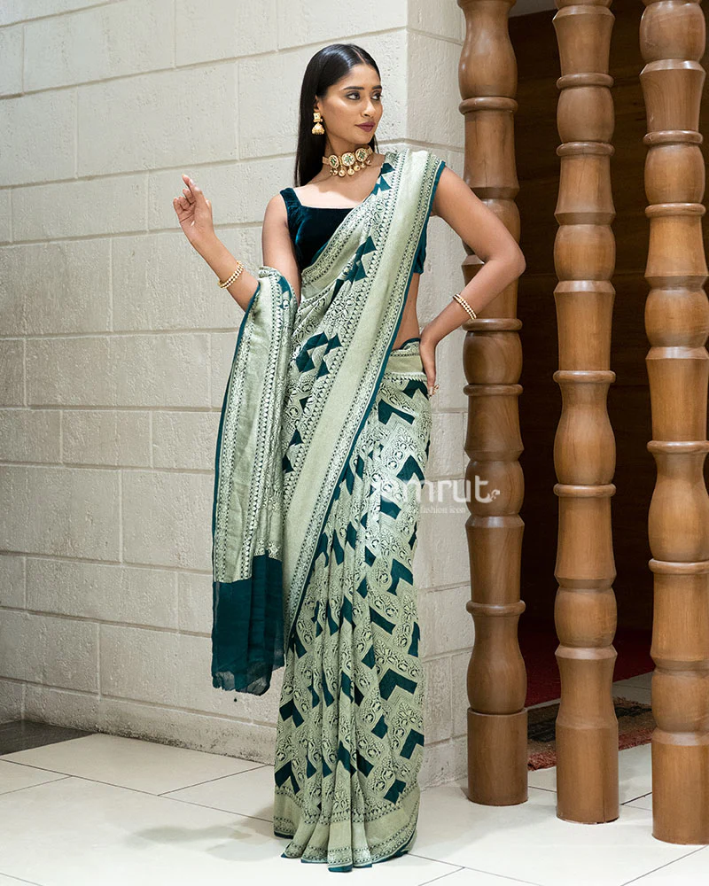 Pista Green and Teal Woven Saree with Contrasting Border and Unstitched Blouse - Image 4