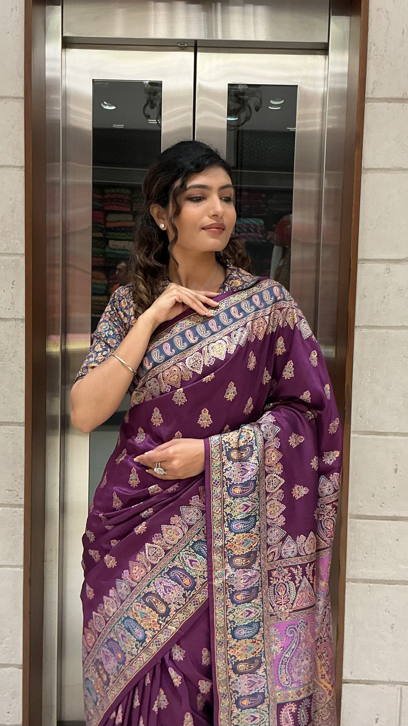 Plum Purple Heritage Paisley Printed Designer Saree - Image 7