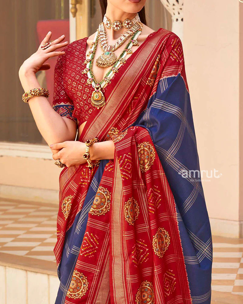 Red and Navy Blue Printed Patola Silk Saree with Unstitched Blouse - Image 3