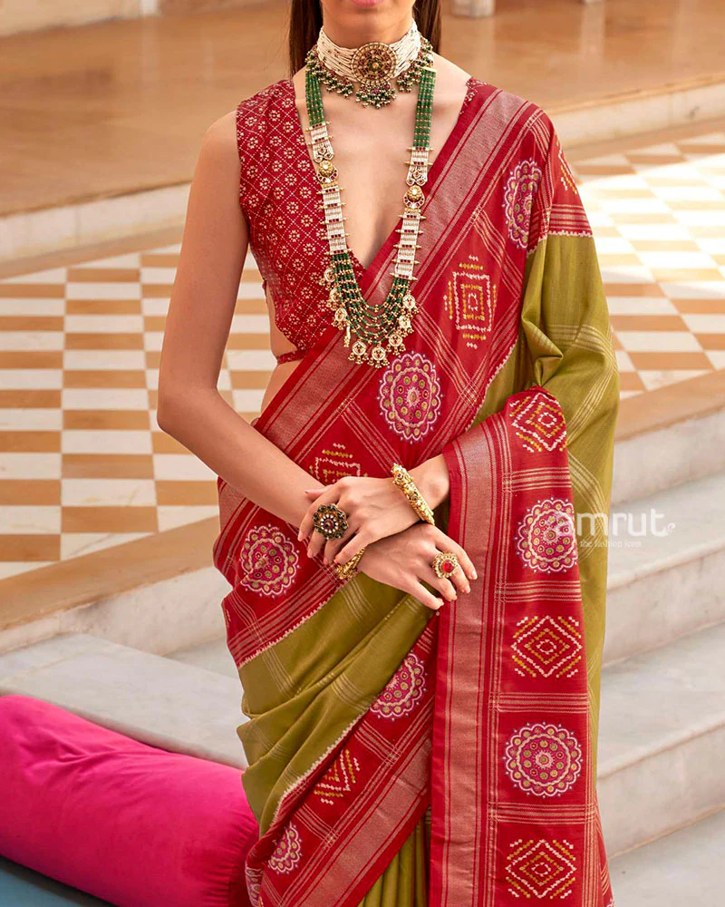 Red and Olive Green Printed Patola Silk Saree with Unstitched Blouse - Image 3