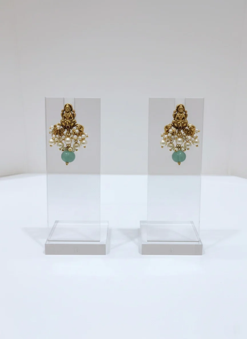 Regal Antique Jewellery with Mint Green and Pearl Strands - Image 2