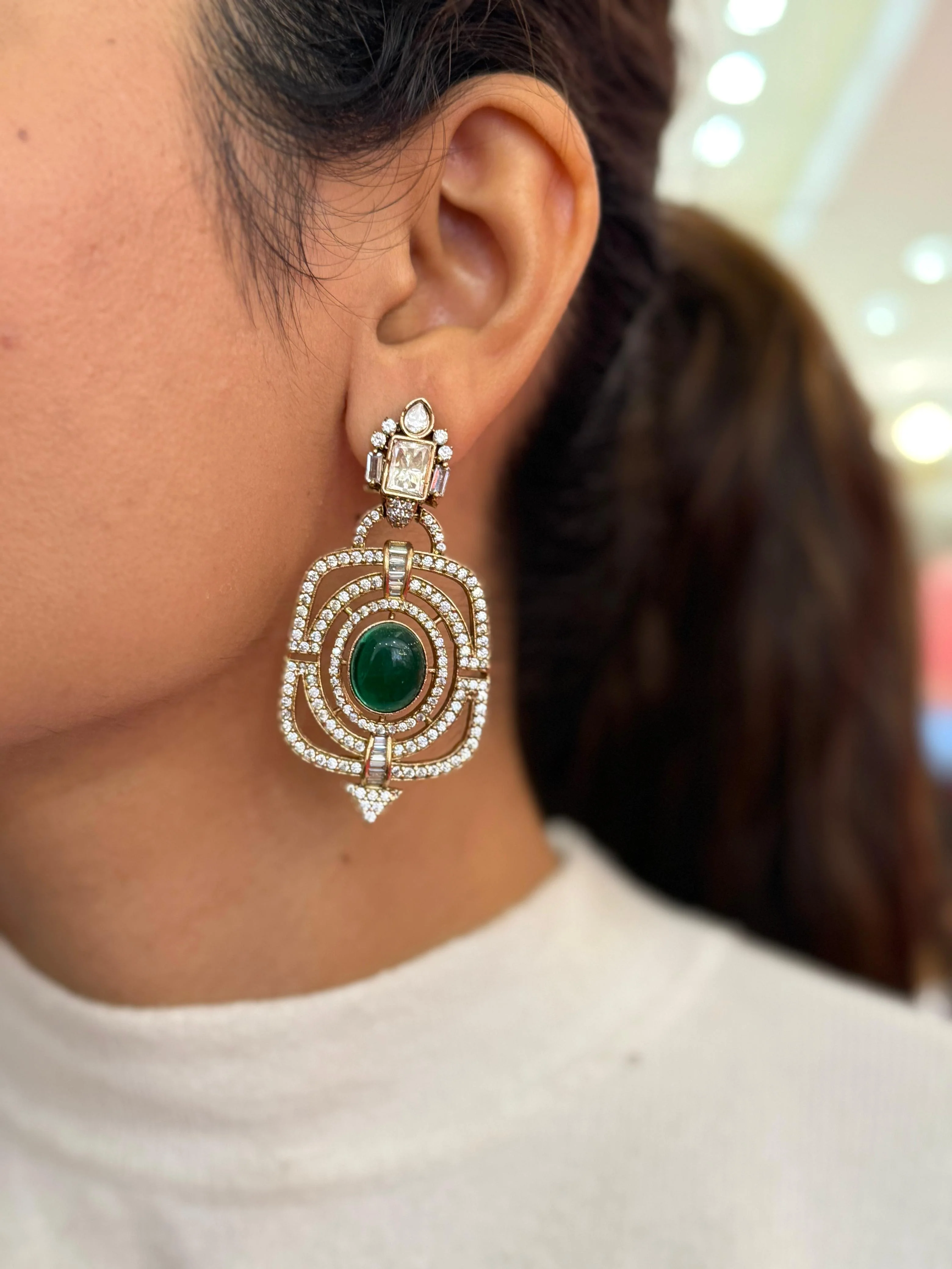 Regal Emerald and Ruby Polki Choker Necklace - Image 2