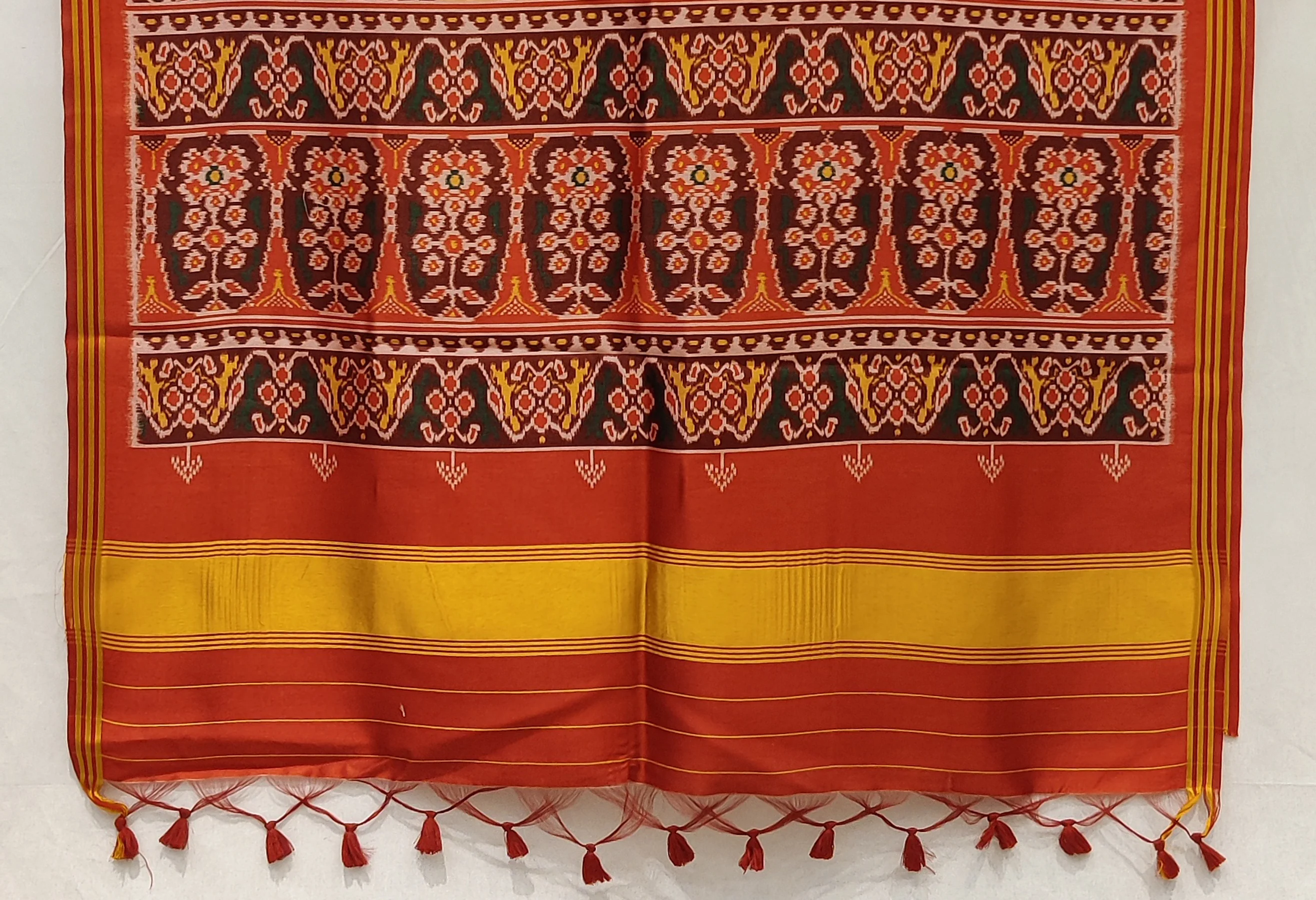 Rose Pink & Rust Red Traditional Patola Inspired Silk Blend Saree with Folk Motifs P107 - Image 3