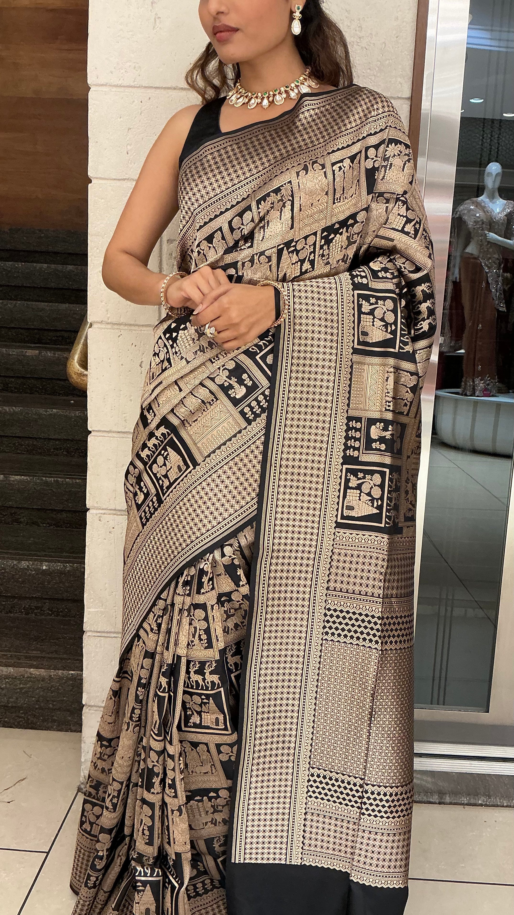 Royal Black & Antique Gold Heritage Jacquard Woven Designer Saree with Traditional Motifs - Image 2