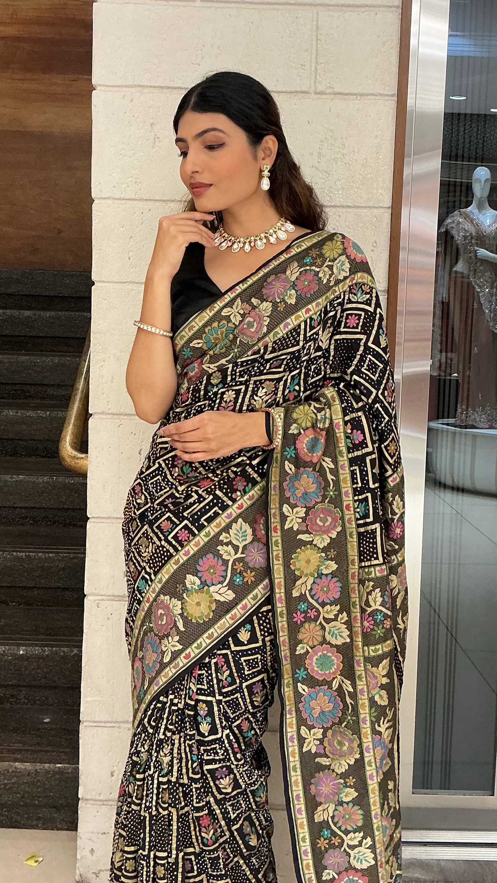 Royal Black Multicolour Floral Jacquard Woven Designer Saree with Traditional Border - Image 4
