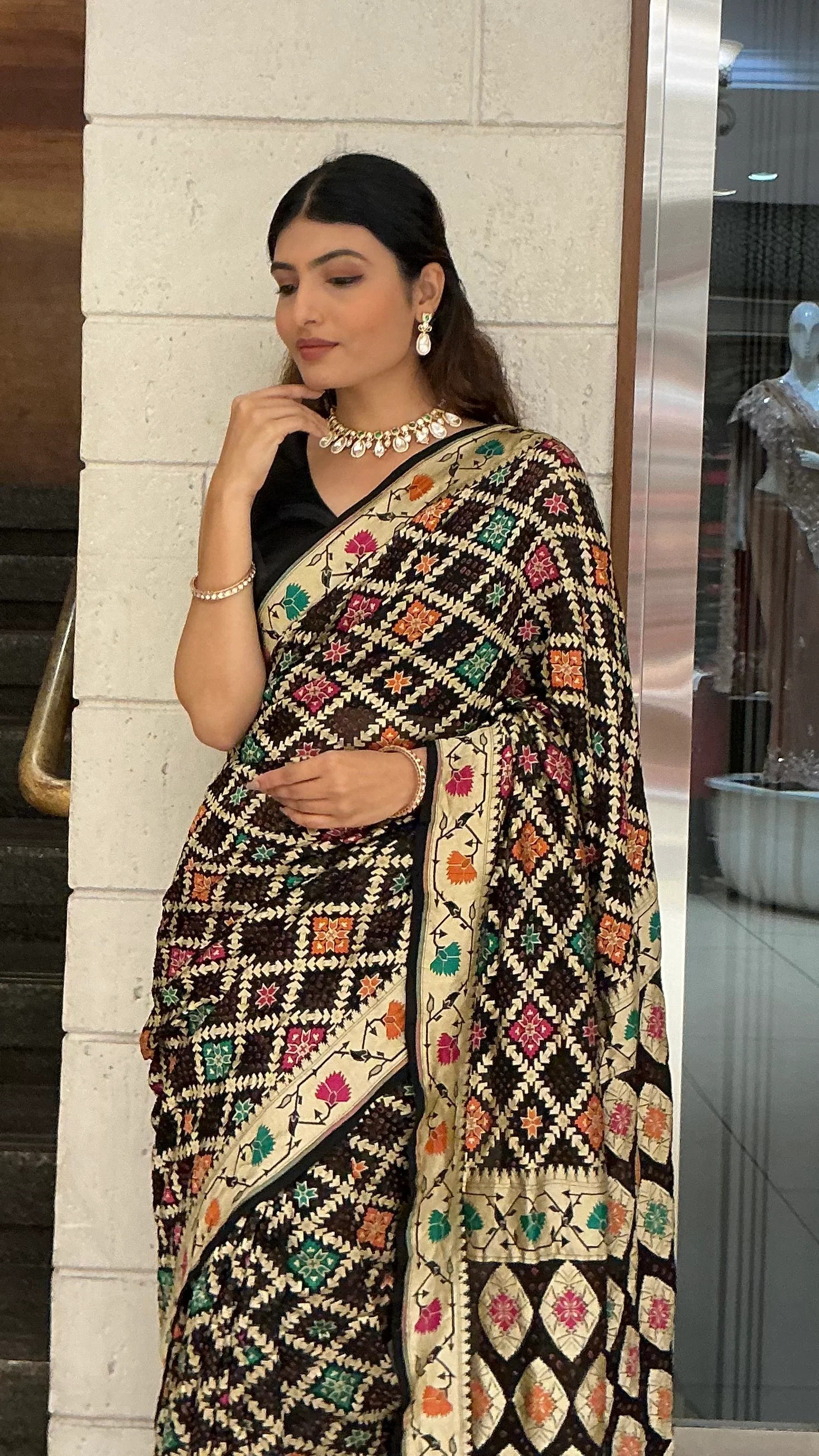 Royal Black Multicolour Jacquard Woven Designer Saree with Traditional Motifs & Rich Pallu - Image 6