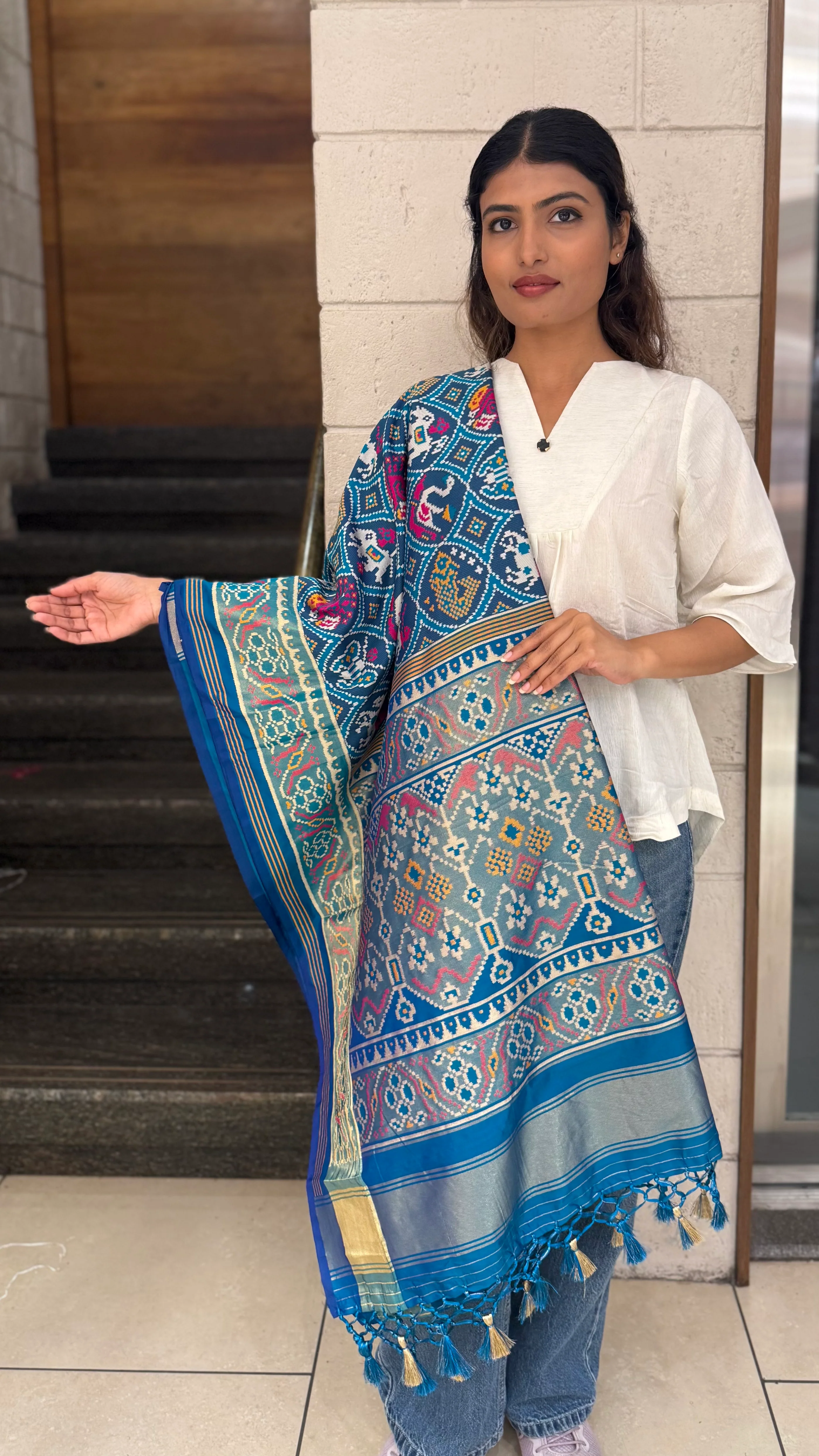 Royal Blue Kunjar Bhat Patola Saree – Chowkdi Layout Inspired Double Ikat Weaving - Image 2