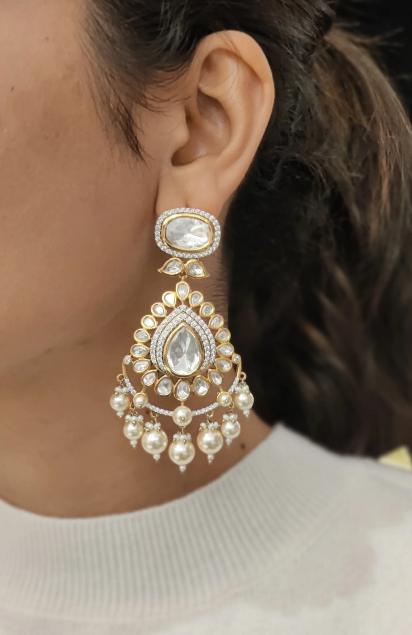 Royal Kundan Bridal Jewellery Set with Pearls – Necklace, Earrings & Maang Tikka - Image 2