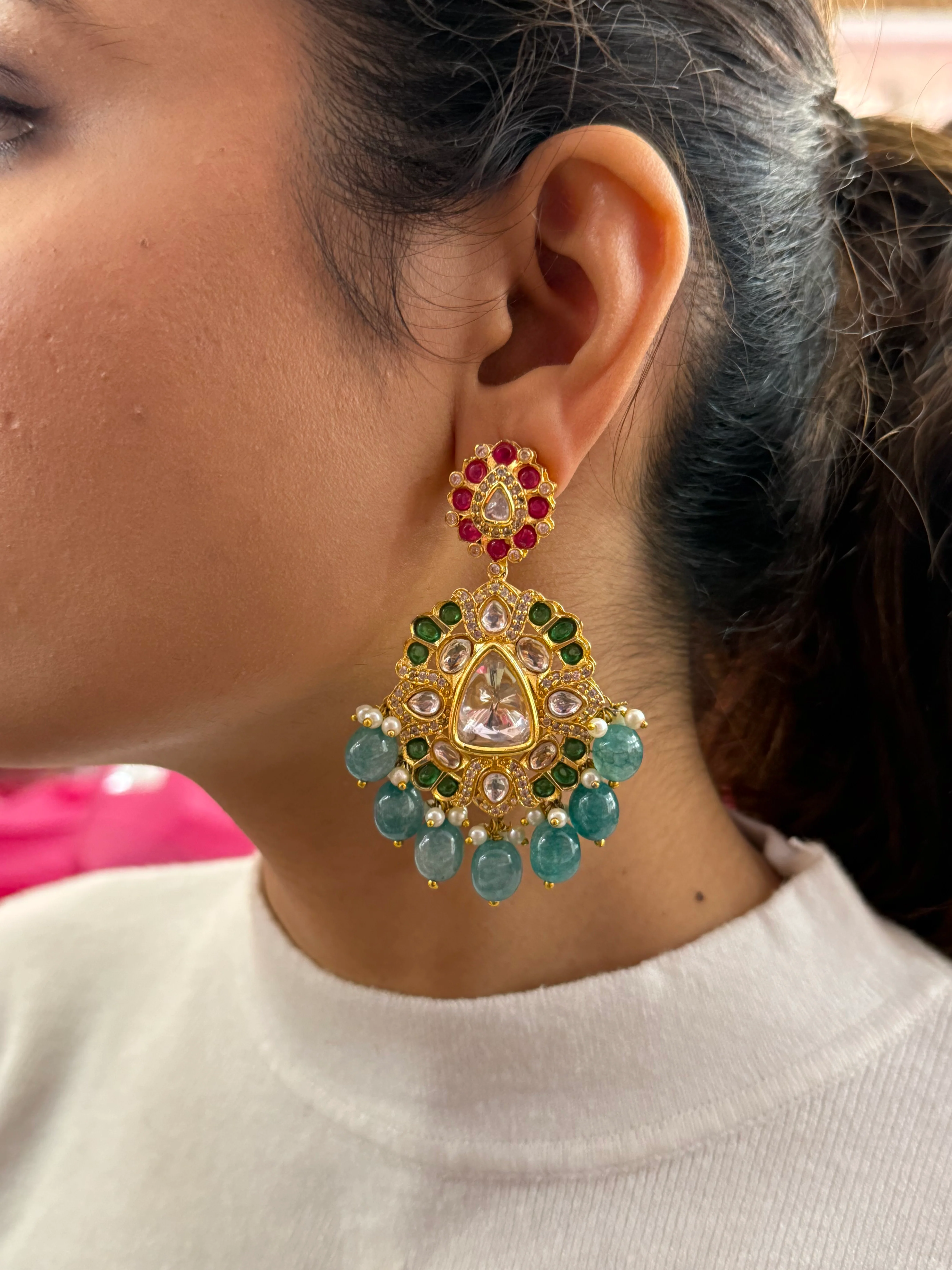 Royal Kundan Necklace with Green Beads & Ruby Floral Detailing - Image 2