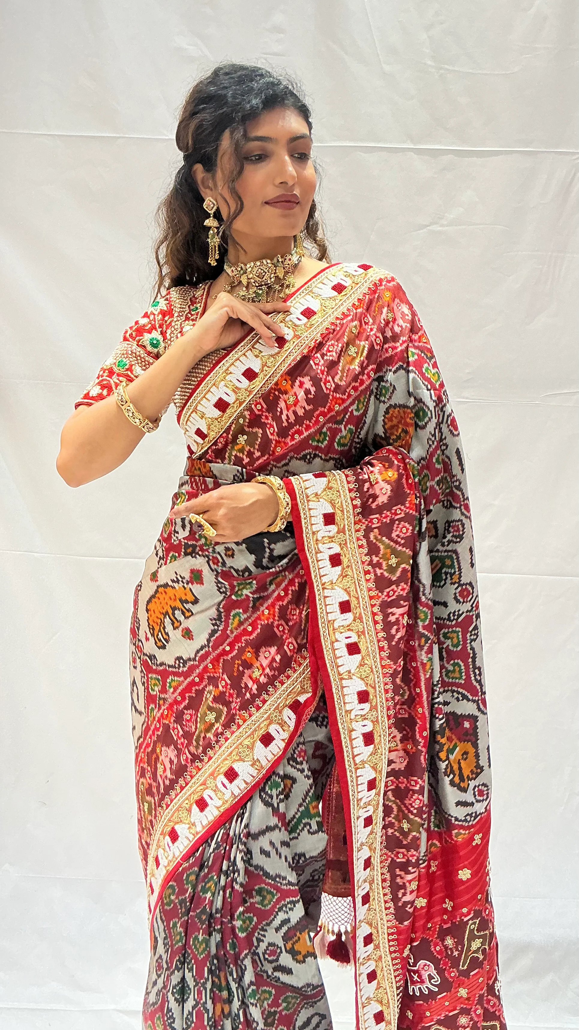 Royal Kunjar Bhat Inspired Patola Style Saree with Elephant & Floral Motifs - Image 5