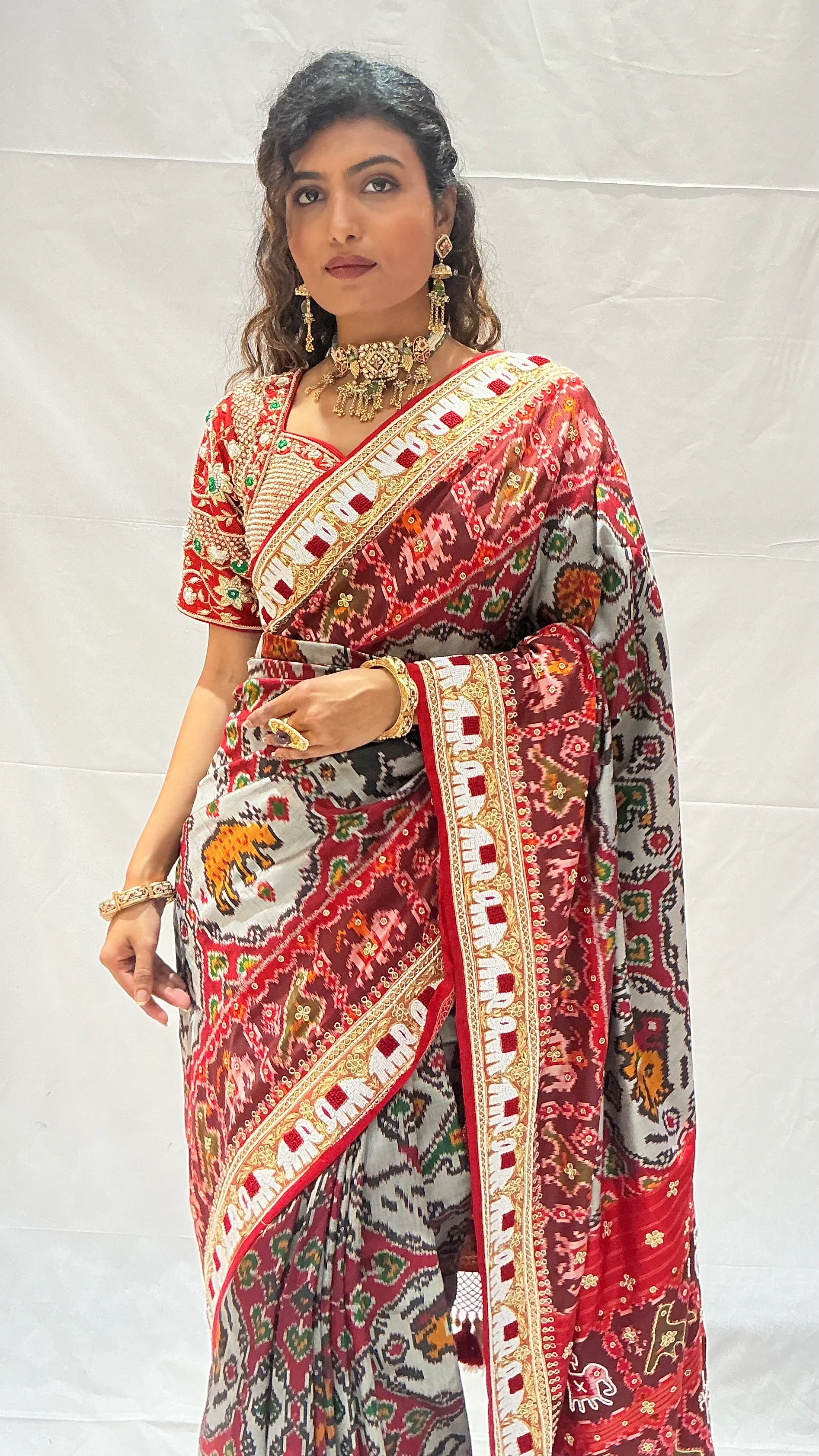 Royal Kunjar Bhat Inspired Patola Style Saree with Elephant & Floral Motifs - Image 7