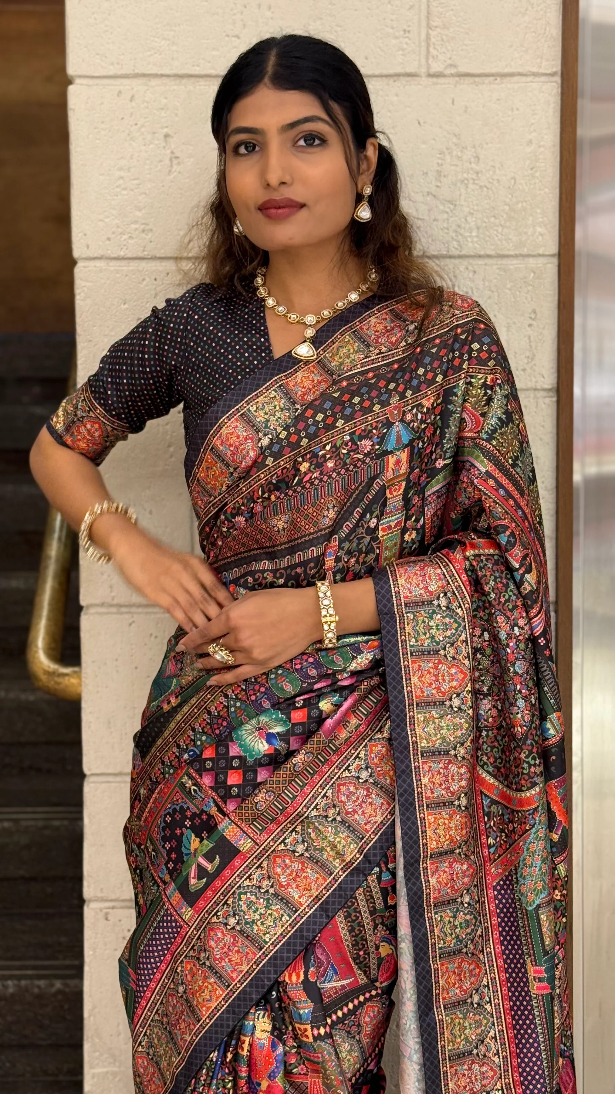Royal Multicolor Story Art Printed Saree in Pashmina Silk - Image 5