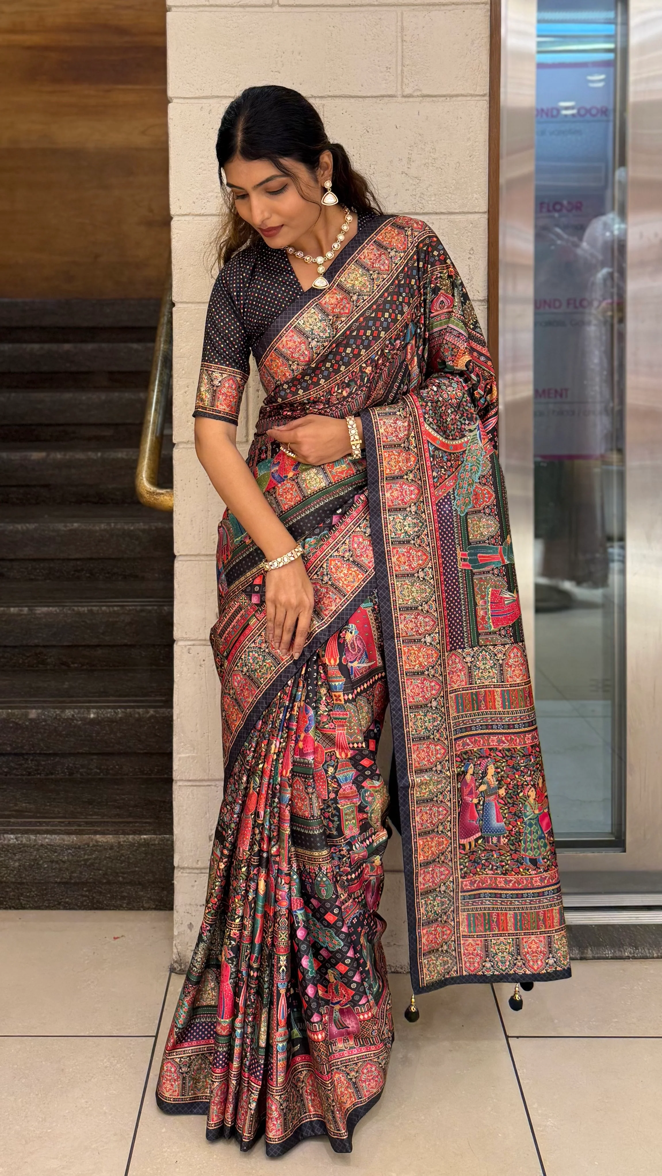 Royal Multicolor Story Art Printed Saree in Pashmina Silk - Image 7