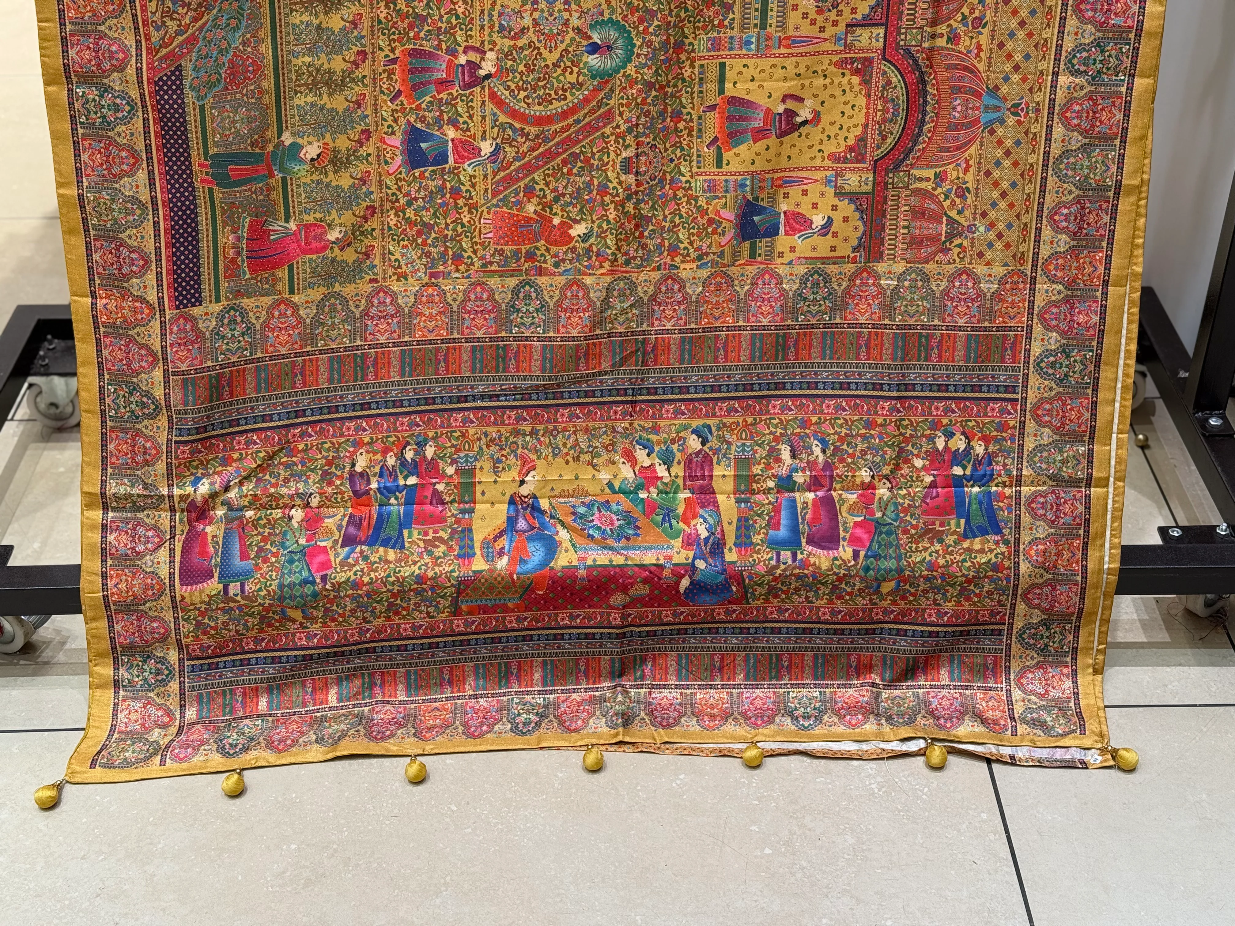 Royal Darbar Scene Patola Inspired Silk Saree with Traditional Heritage Weaving - Image 20