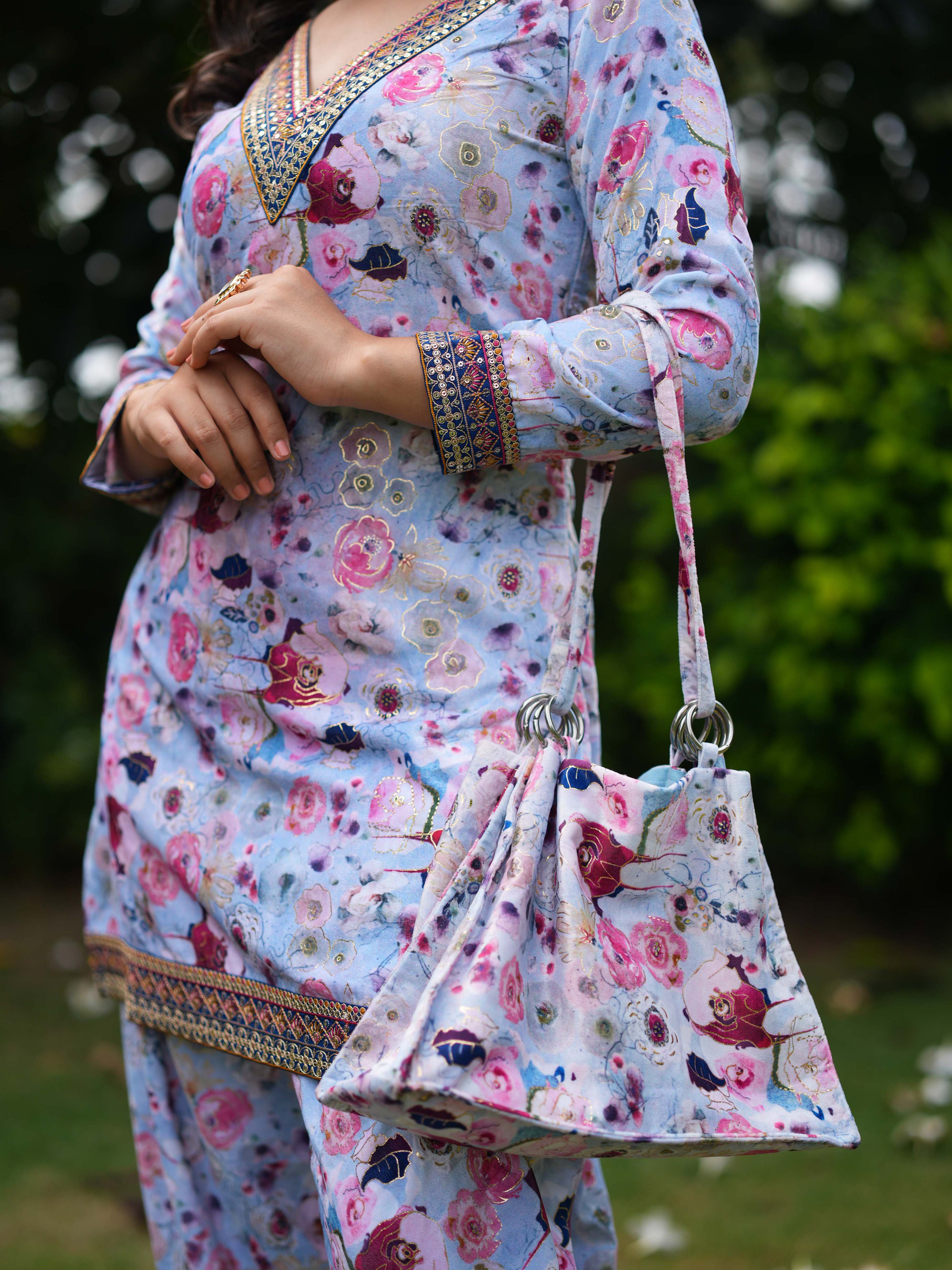 Soft Blue Floral Kurta-Pant Set with Coordinated Handbag - Image 6