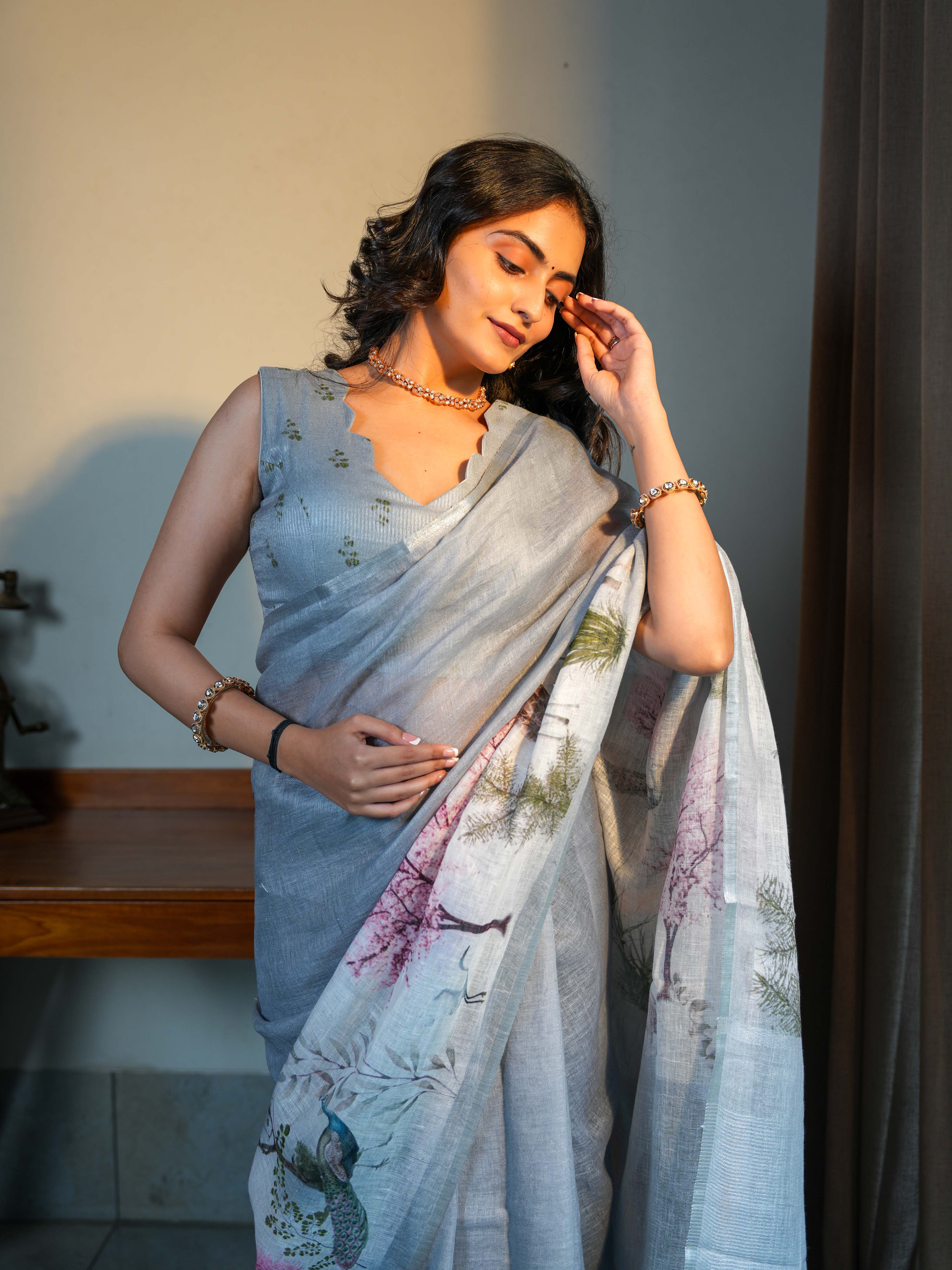 Soft Grey Linen Blend Saree with Artistic Peacock Digital Print Unstitched Blouse - Image 5