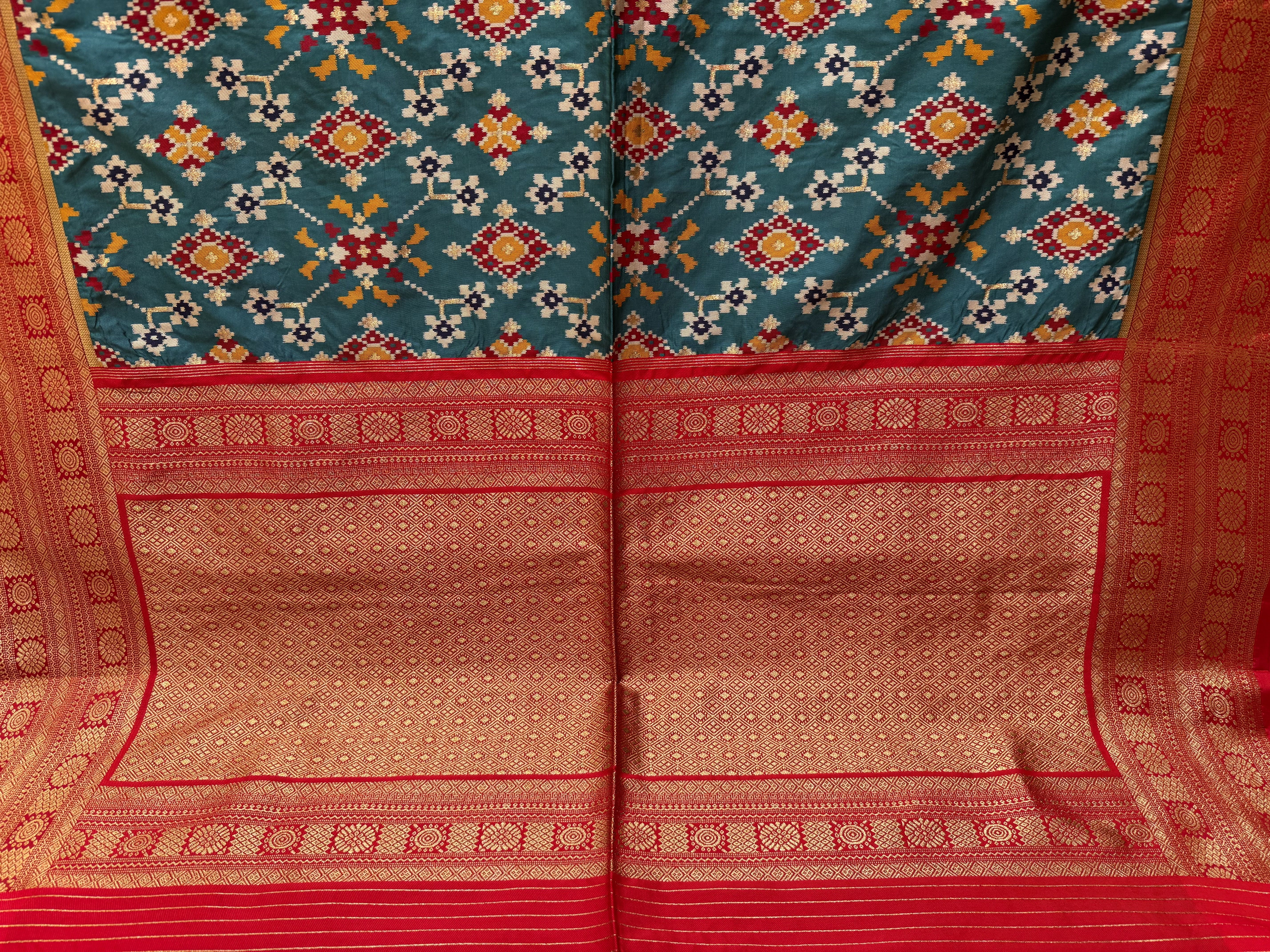 Teal Green Chowkdi Bhat Patola Saree with Phool Jaal – Double Ikat Inspired Weaving - Image 5