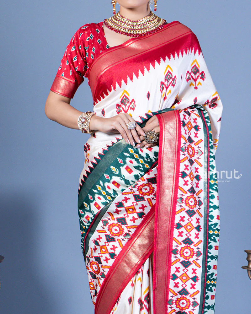 White Patola Printed Viscose Silk Saree with Red Border and Unstitched Blouse - Image 3