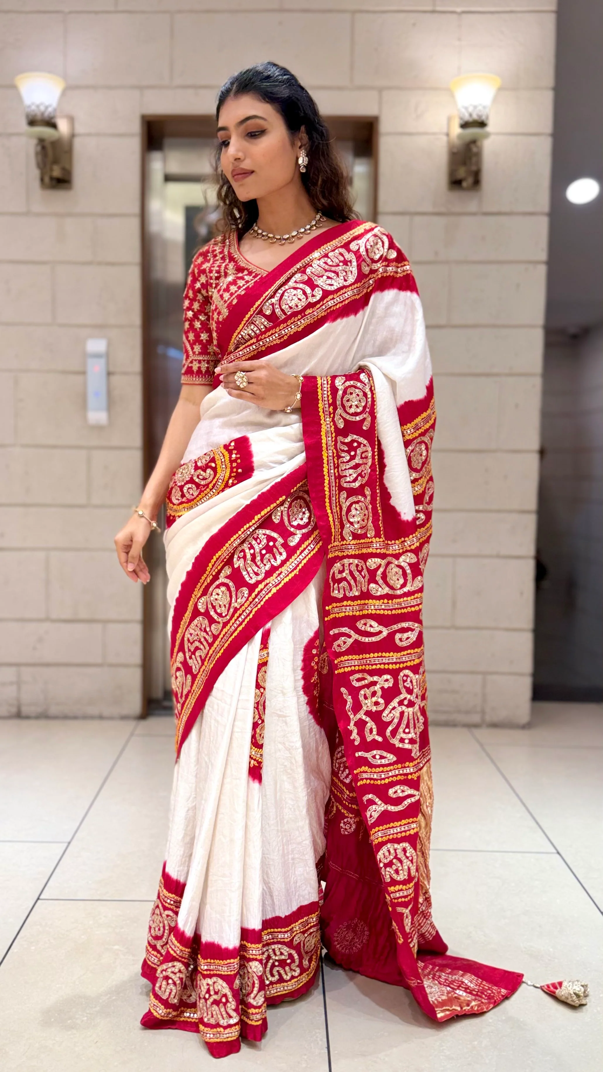 White & Red Traditional Designer Saree with Embroidered Border and Matching Blouse - Image 3