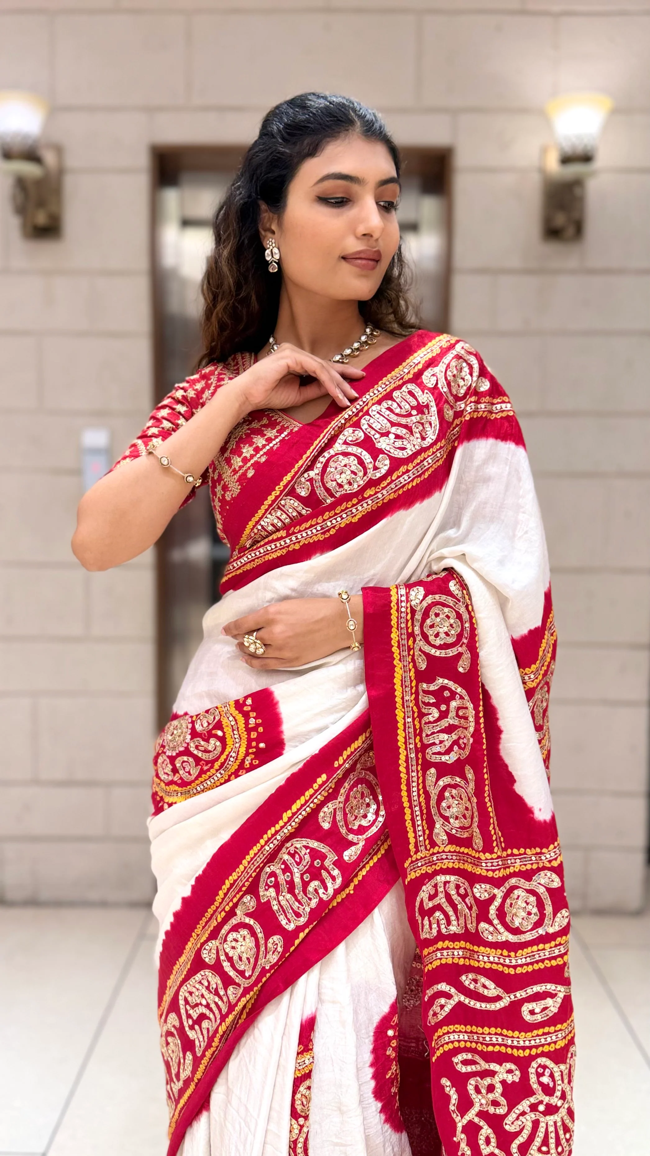 White & Red Traditional Designer Saree with Embroidered Border and Matching Blouse - Image 7